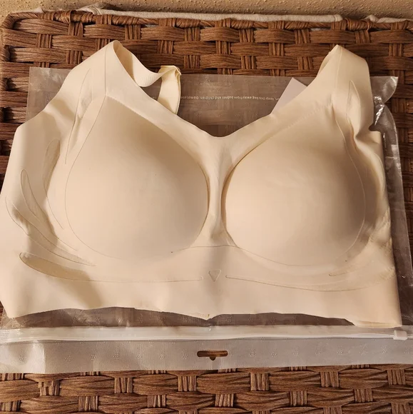 NWT Comfortable Cream Bra - Picture 3 of 5